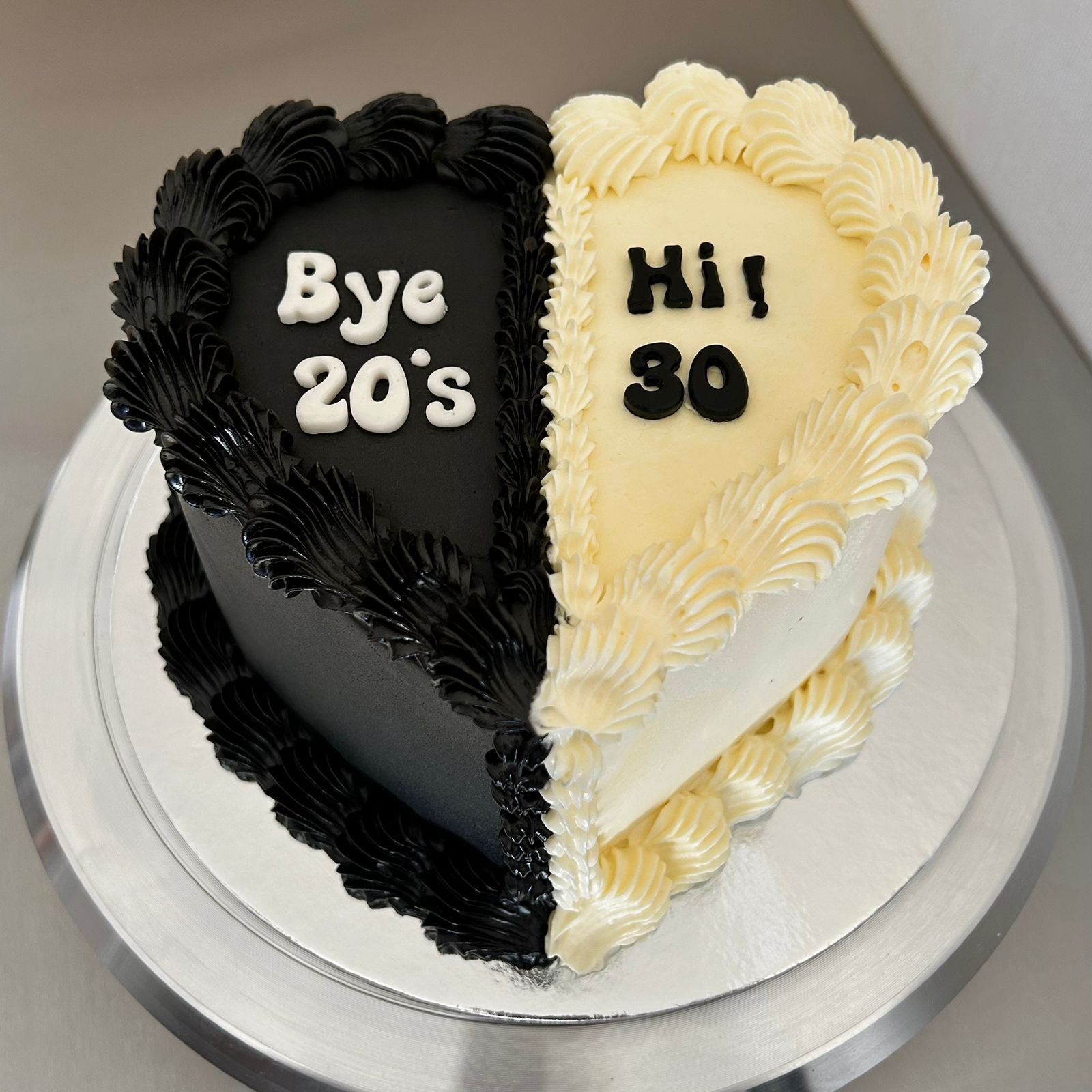 Torta Black and White